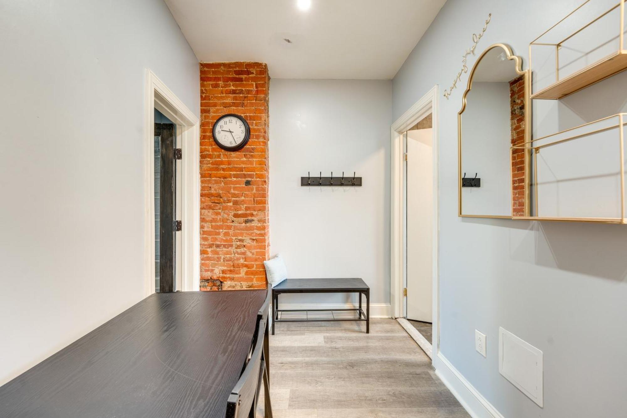 3 Mi To Downtown Apartment *