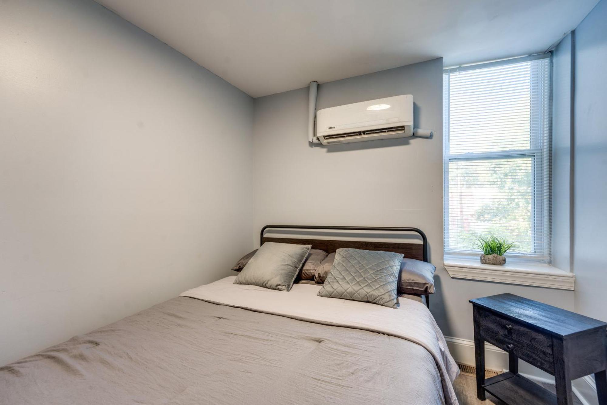 Apartment 3 Mi To Downtown *